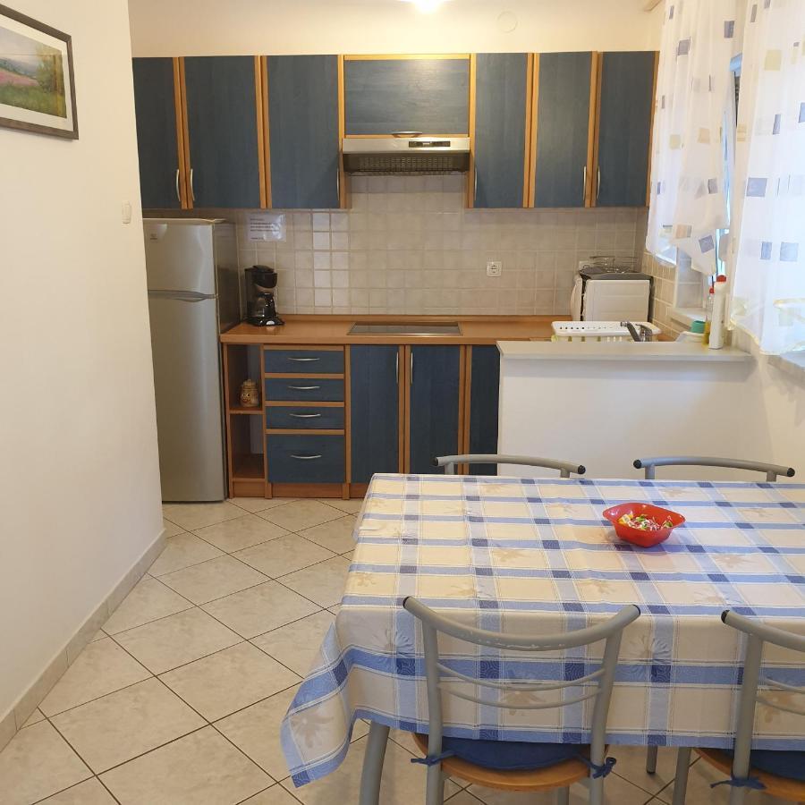 Apartment Sara ซริกเวนิซา ภายนอก รูปภาพ