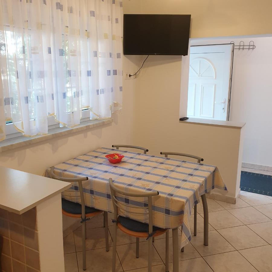 Apartment Sara ซริกเวนิซา ภายนอก รูปภาพ