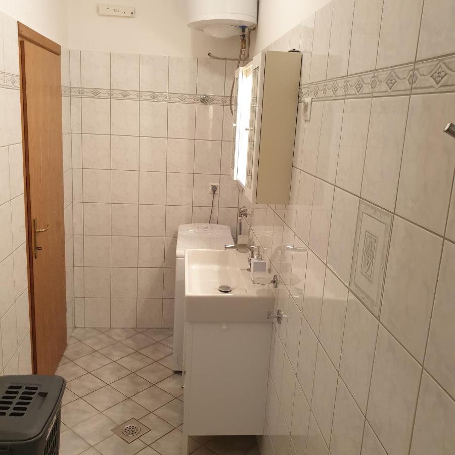 Apartment Sara ซริกเวนิซา ภายนอก รูปภาพ